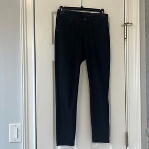Hue size small black jeggings. 24 inch inseam.